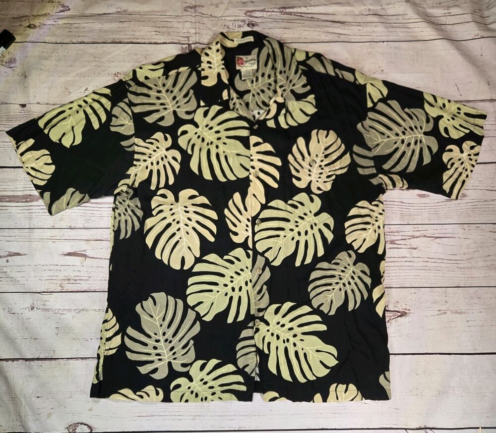 Hilo Hattie Shirt Men's XL Sage Green/Black Rayon Tropical Hawaiian SS Button Up